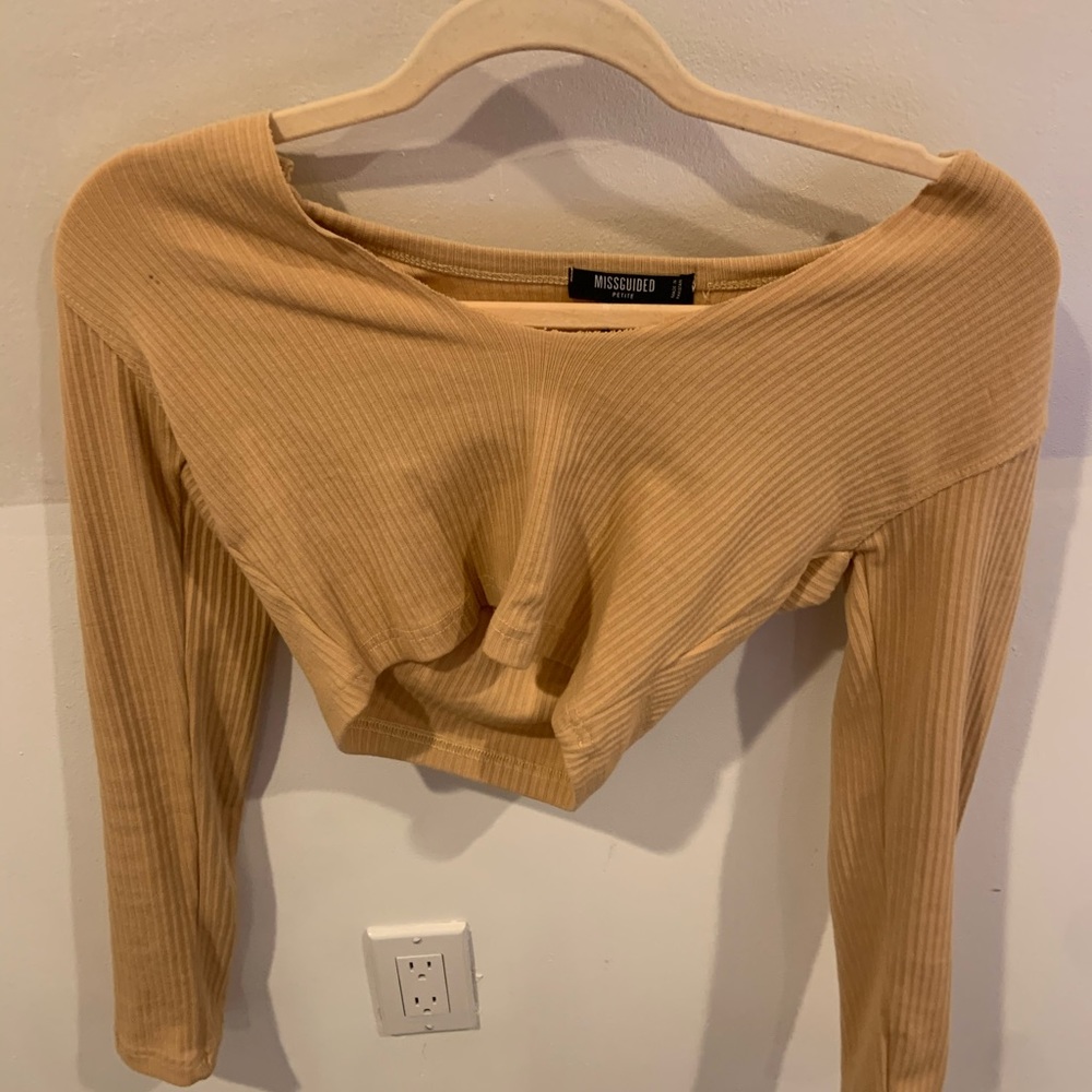 Cropped long sleeve top